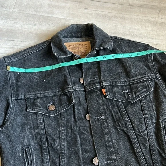 Levis Orange Tab Denim Jacket 
Fits like a women’s small. - Picture 4 of 8